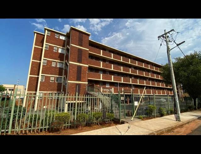 2 BEDROOM APARTMENT FOR SALE IN GLENWOOD